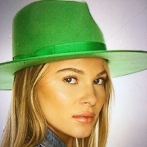 NEw! Loc Kerry green wool rancher